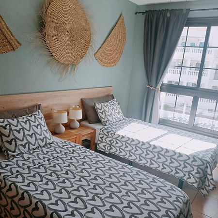 Greatly Located Apartment With Heated Pool, Los Cristianos Los Cristianos  Exterior foto