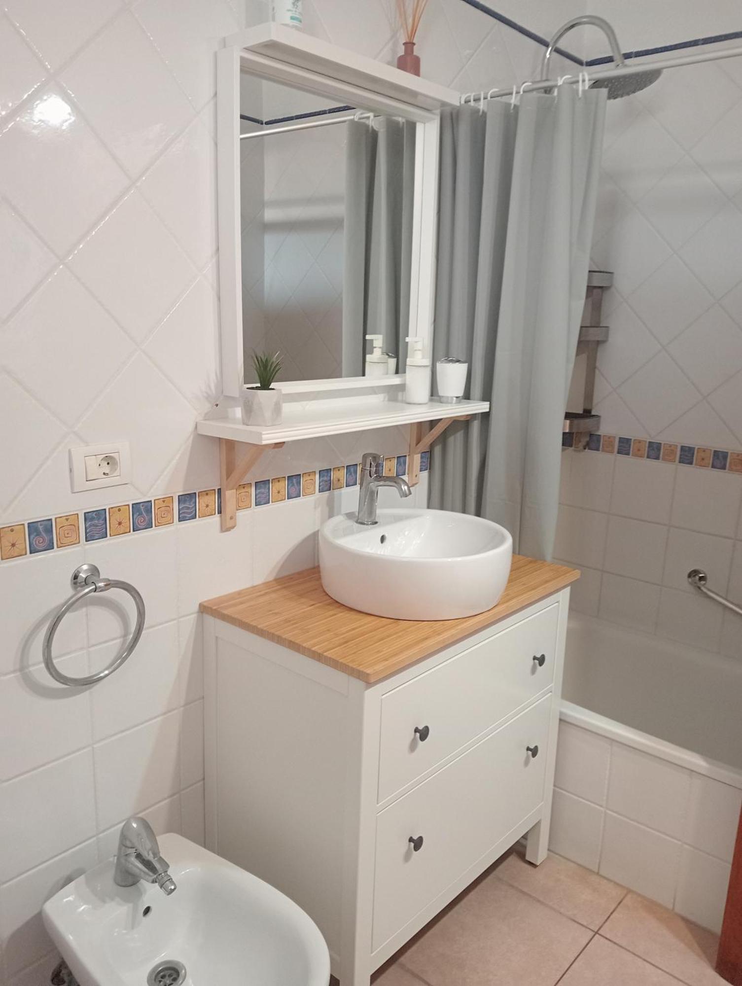 Greatly Located Apartment With Heated Pool, Los Cristianos Los Cristianos  Exterior foto
