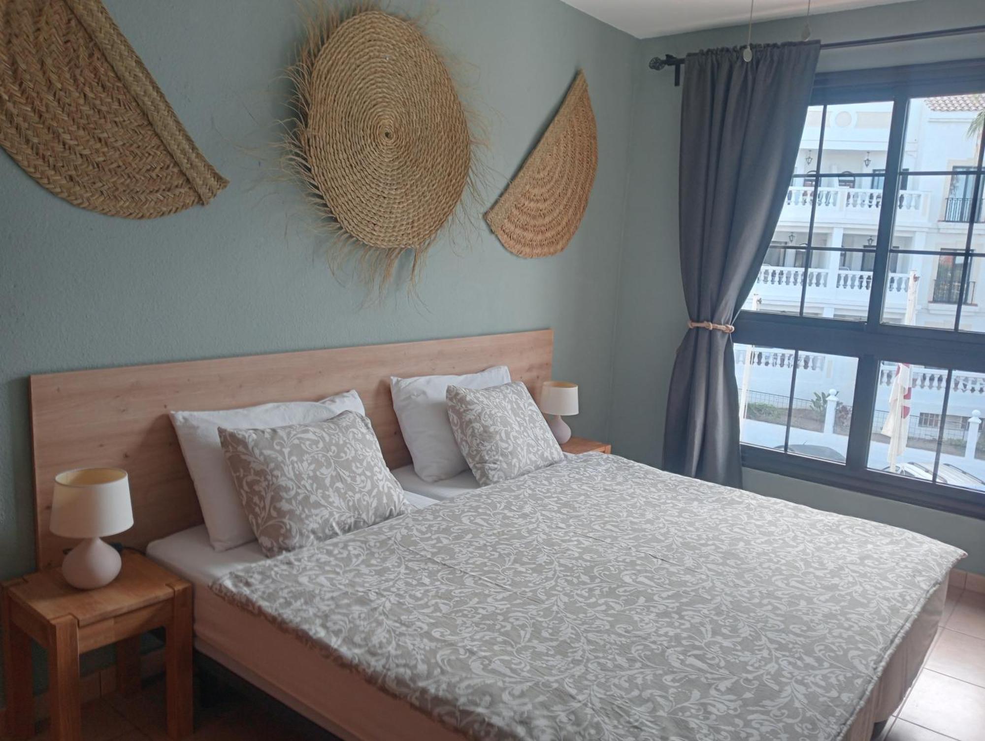 Greatly Located Apartment With Heated Pool, Los Cristianos Los Cristianos  Exterior foto